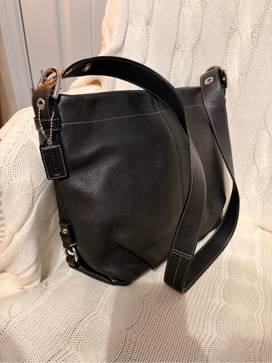 Coach Handbags - Coach Classic Black Leather SoHo Hobo Bag